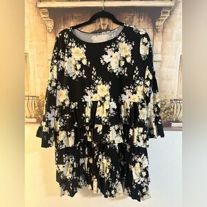 🌼Floral Tiered Ruffle Tunic🌼